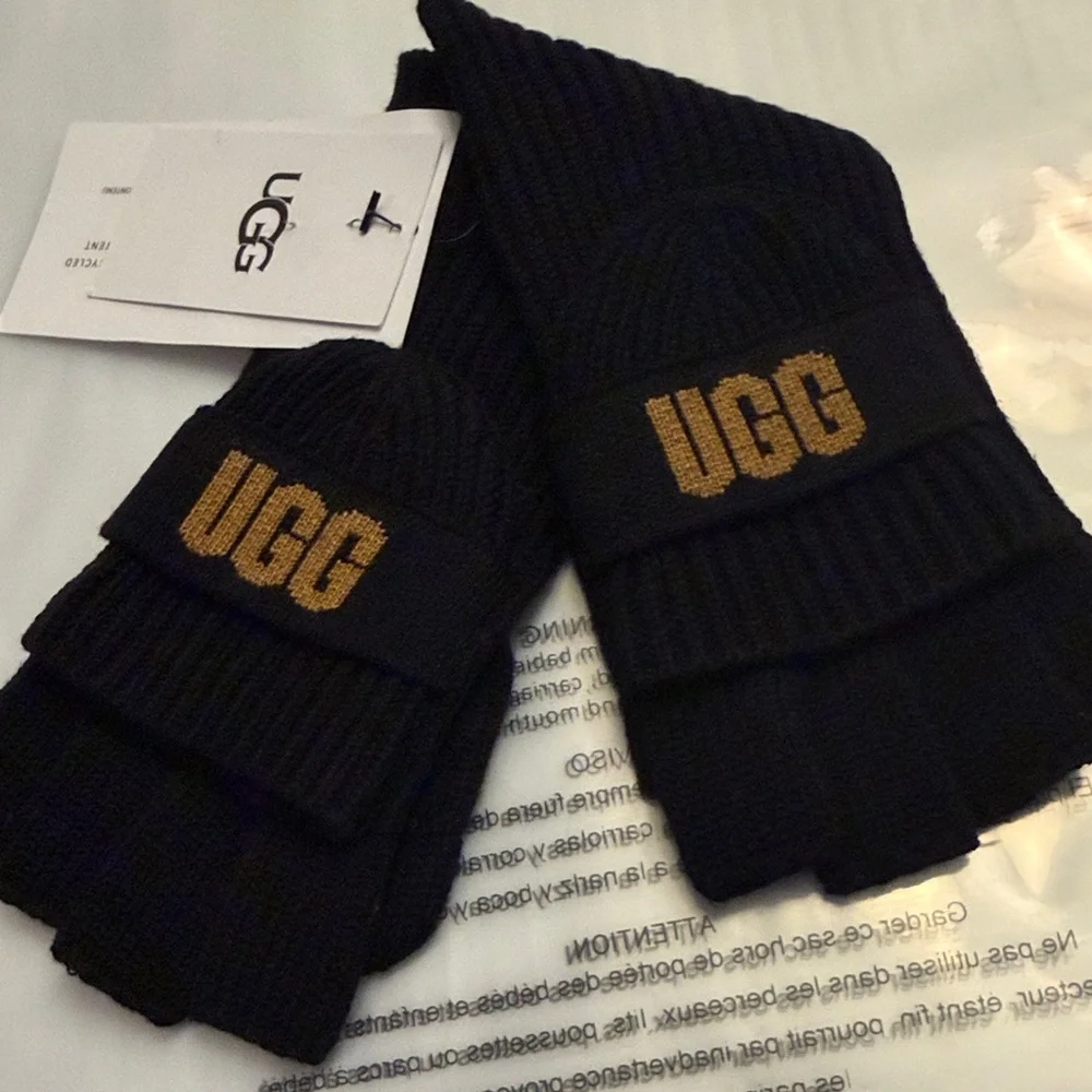 UGG Black Knit Convertible Fingerless Gloves with Tan Logo